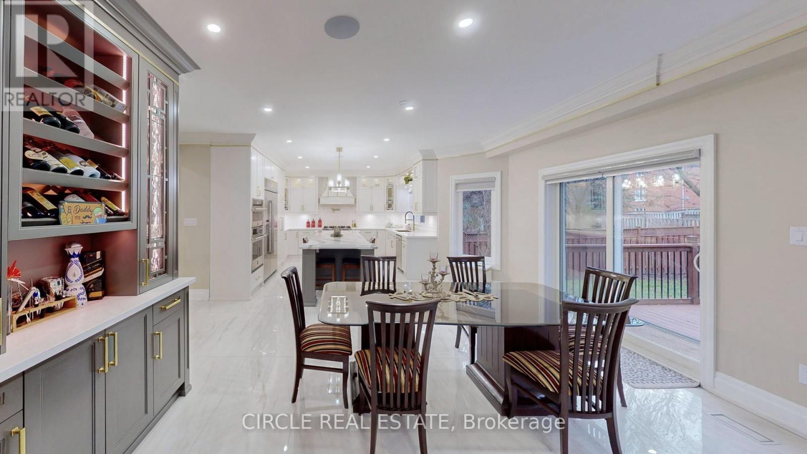 5351 Forest Ridge Drive, Mississauga, Ontario  L5M 5B4 - Photo 9 - W12954614