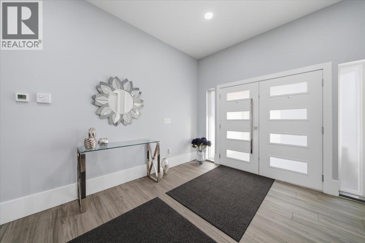 25507 Bosonworth Avenue, Maple Ridge, British Columbia  V4R 1L4 - Photo 5 - R3105711