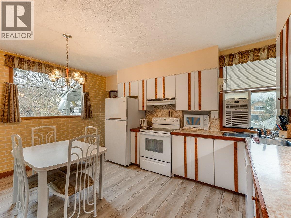 524 Hoover Street, Nelson, British Columbia  V1L 4W9 - Photo 7 - 10381615