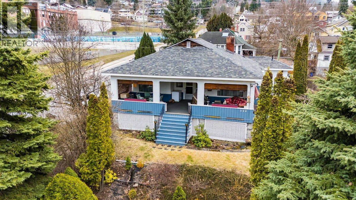 524 Hoover Street, Nelson, British Columbia  V1L 4W9 - Photo 2 - 10381615