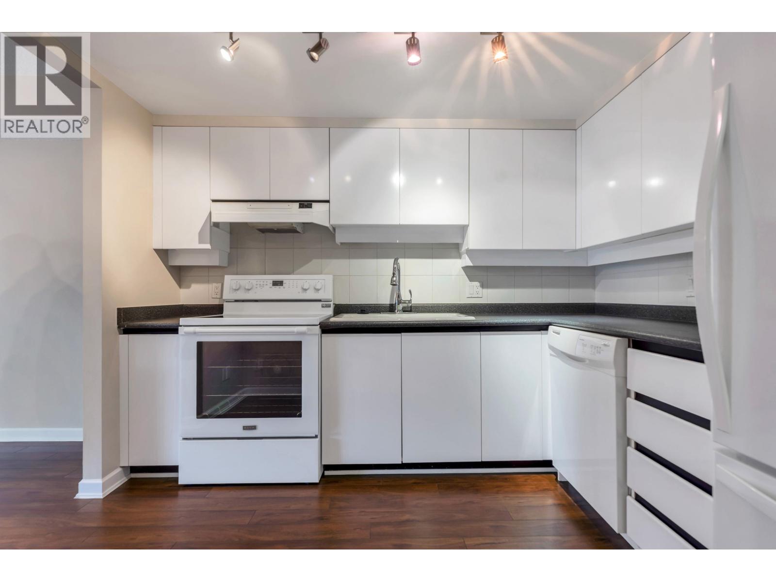 603 1132 Haro Street, Vancouver, British Columbia  V6E 1C9 - Photo 3 - R3102197