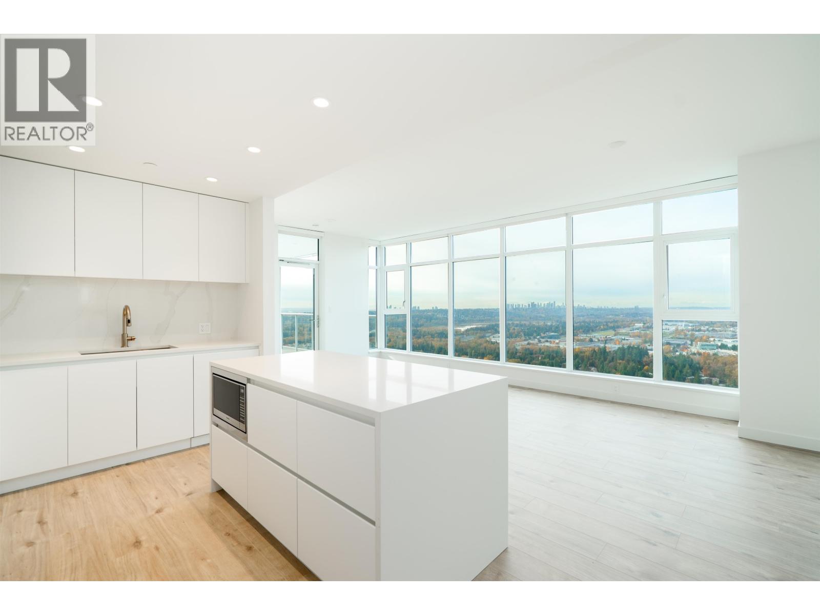 4007 720 FARROW STREET, Coquitlam, British Columbia