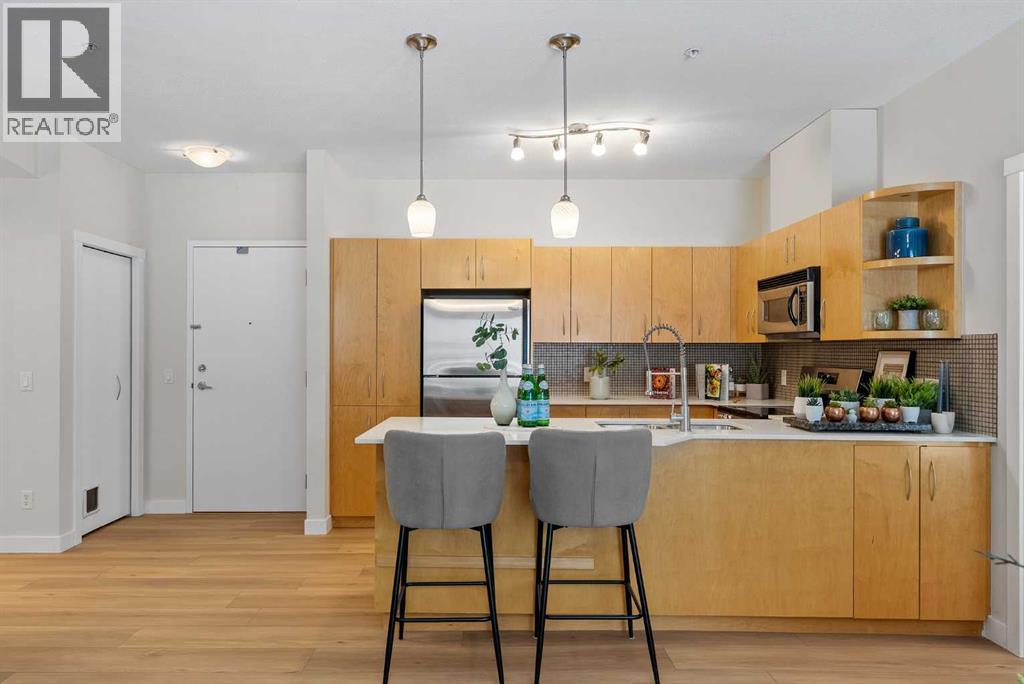 125, 69 Springborough Court SW, Calgary, Alberta  T3H 5V5 - Photo 2 - A2298532