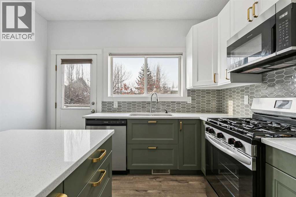 225 Somerset Drive SW, Calgary, Alberta  T2Y 3K2 - Photo 10 - A2298806