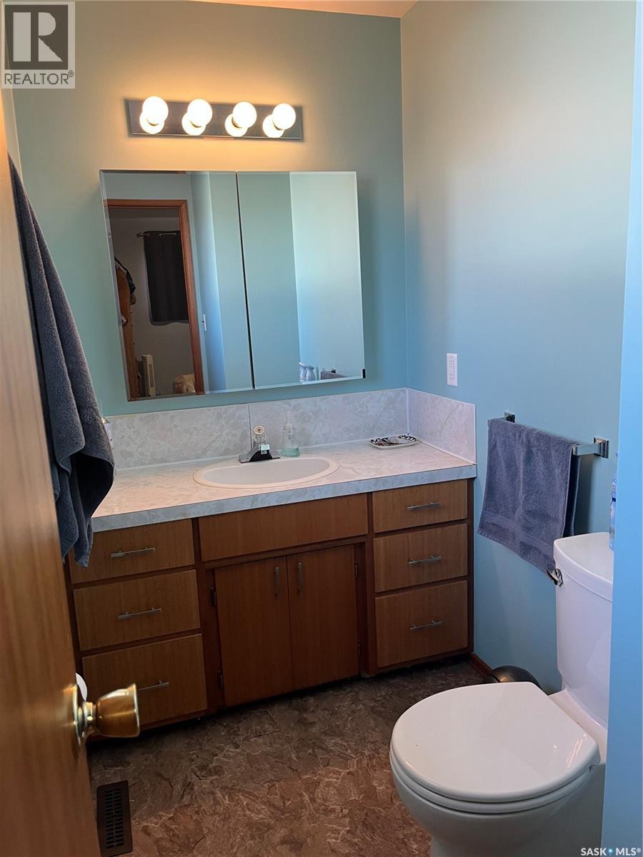 333 7th Street, Alameda, Saskatchewan  S0C 0A0 - Photo 15 - SK032008