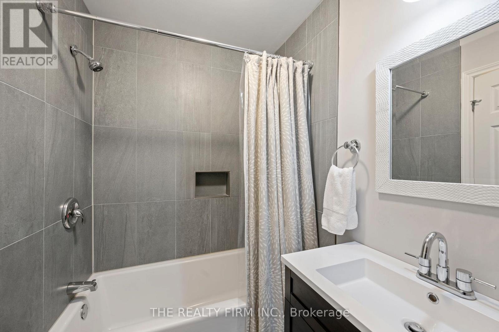 210 Cornell Drive, Central Elgin, Ontario  N5L 1A5 - Photo 28 - X12954684