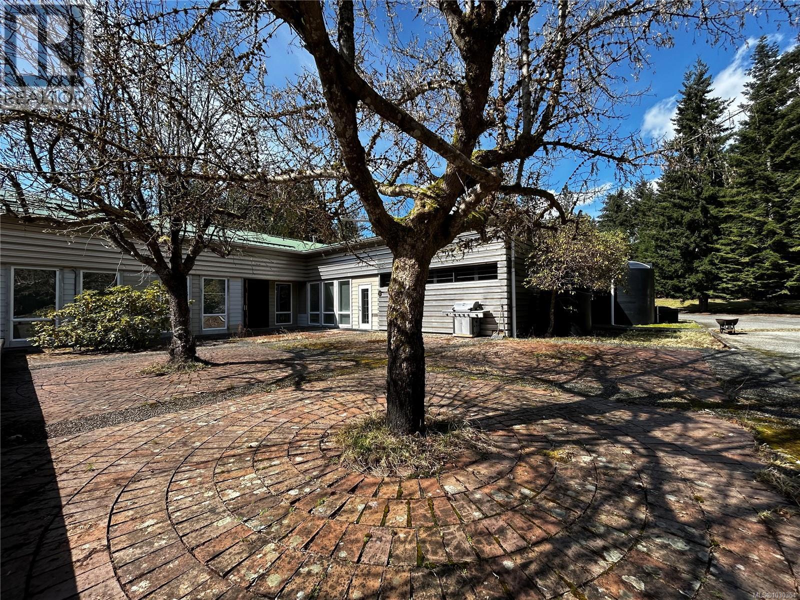 8801 Youbou Rd, Youbou, British Columbia  V0R 3E1 - Photo 10 - 1030364