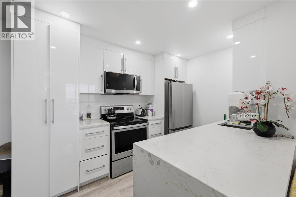 1301 2004 Fullerton Avenue, North Vancouver, British Columbia  V7P 3G8 - Photo 10 - R3088279