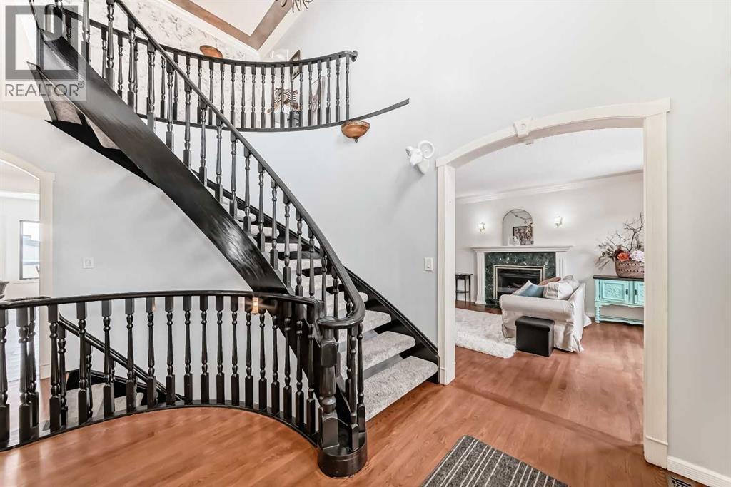 40 Christie Cairn Square Sw, Calgary, Alberta  T3H 2Z2 - Photo 4 - A2296171