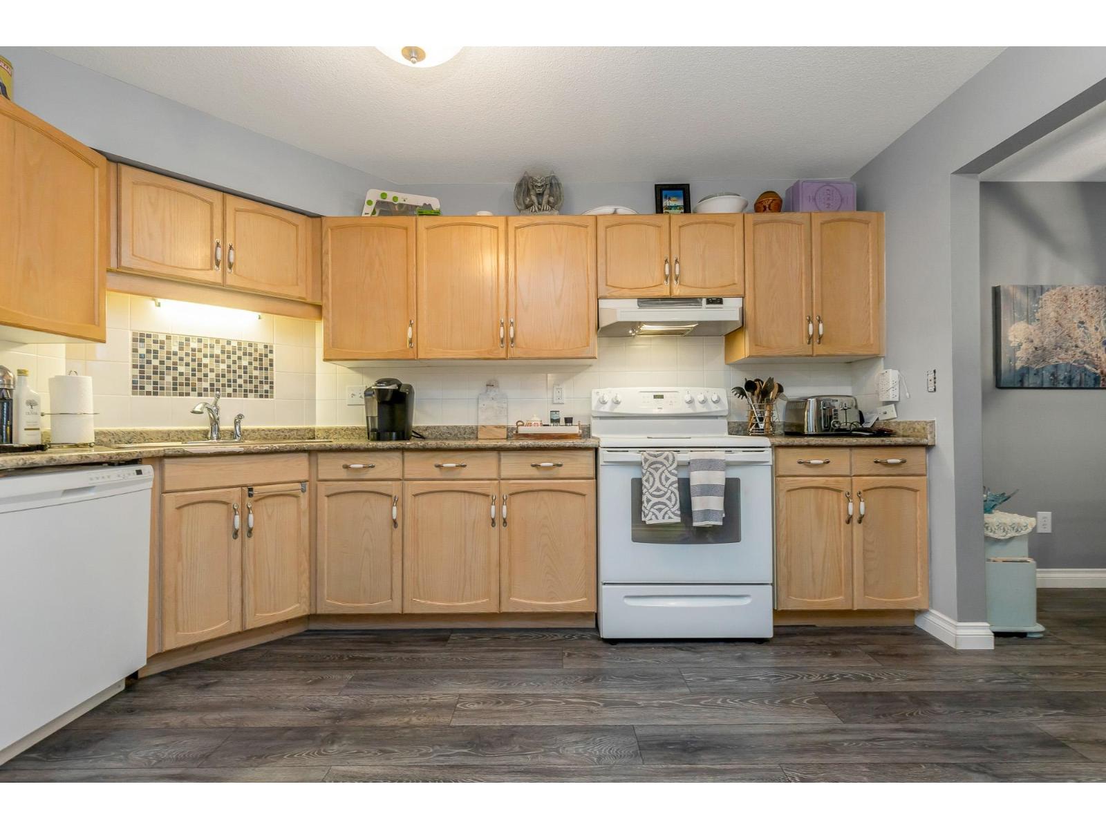 102 33280 E Bourquin Crescent, Abbotsford, British Columbia  V2S 7K2 - Photo 13 - R3082610