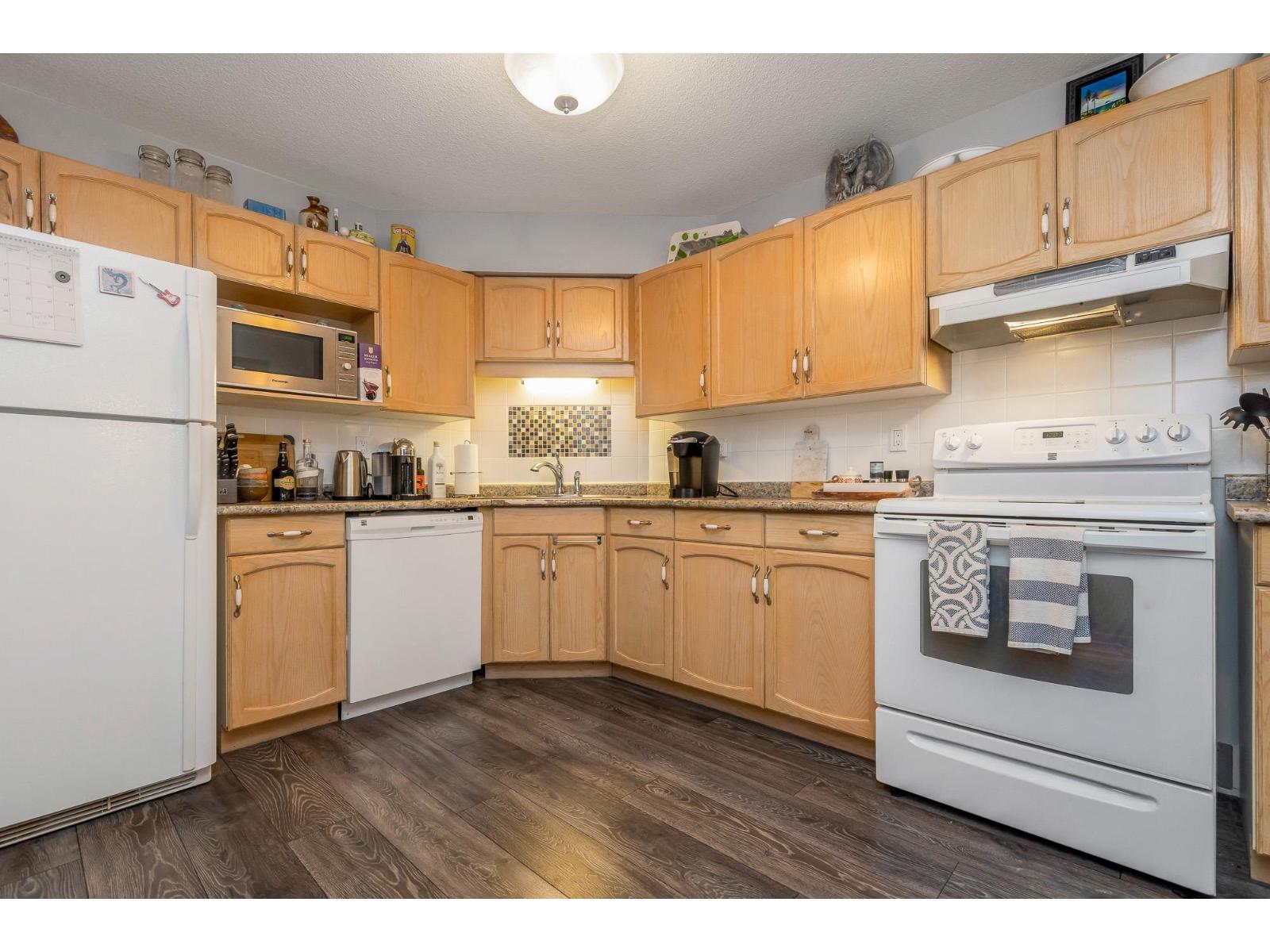 102 33280 E Bourquin Crescent, Abbotsford, British Columbia  V2S 7K2 - Photo 14 - R3082610