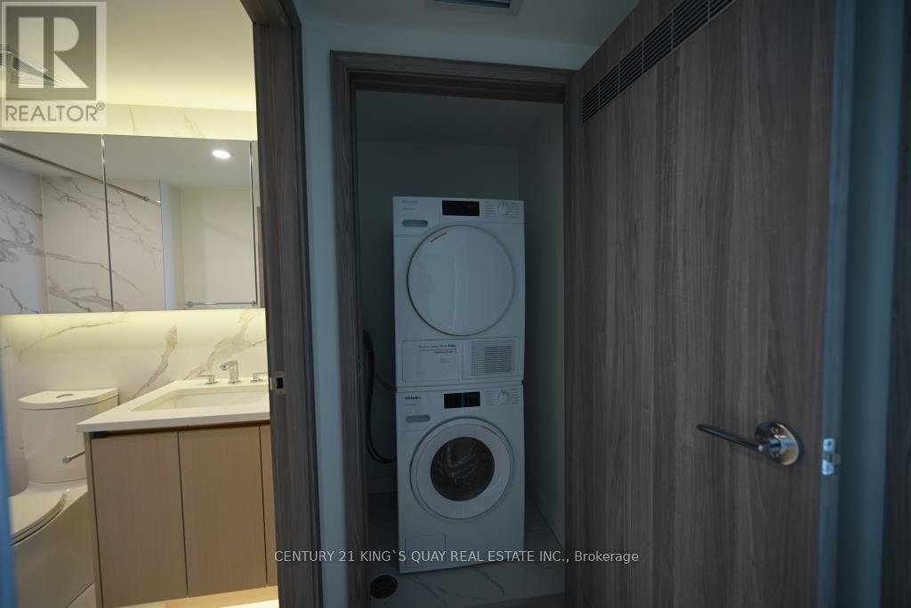 6201 - 3 Concord Cityplace Way, Toronto, Ontario  M5V 0X4 - Photo 16 - C12939248