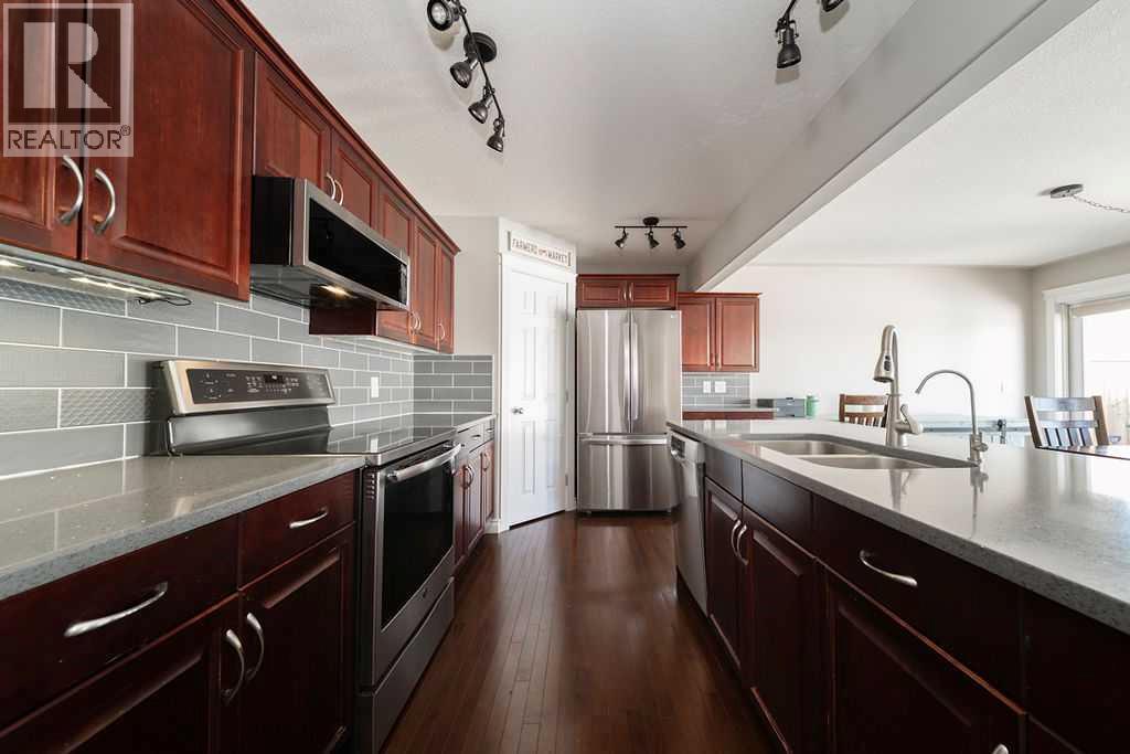 272 Swallow Way, Fort Mcmurray, Alberta  T9K 0K9 - Photo 6 - A2298652