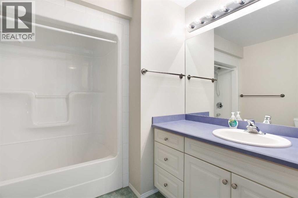 537 Epiphany Bay, Rural Rocky View County, Alberta  T1X 1G6 - Photo 17 - A2285051