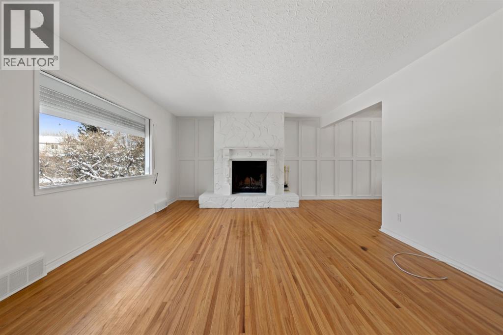 3414 31 Street Sw, Calgary, Alberta  T3C 3K8 - Photo 6 - A2293889