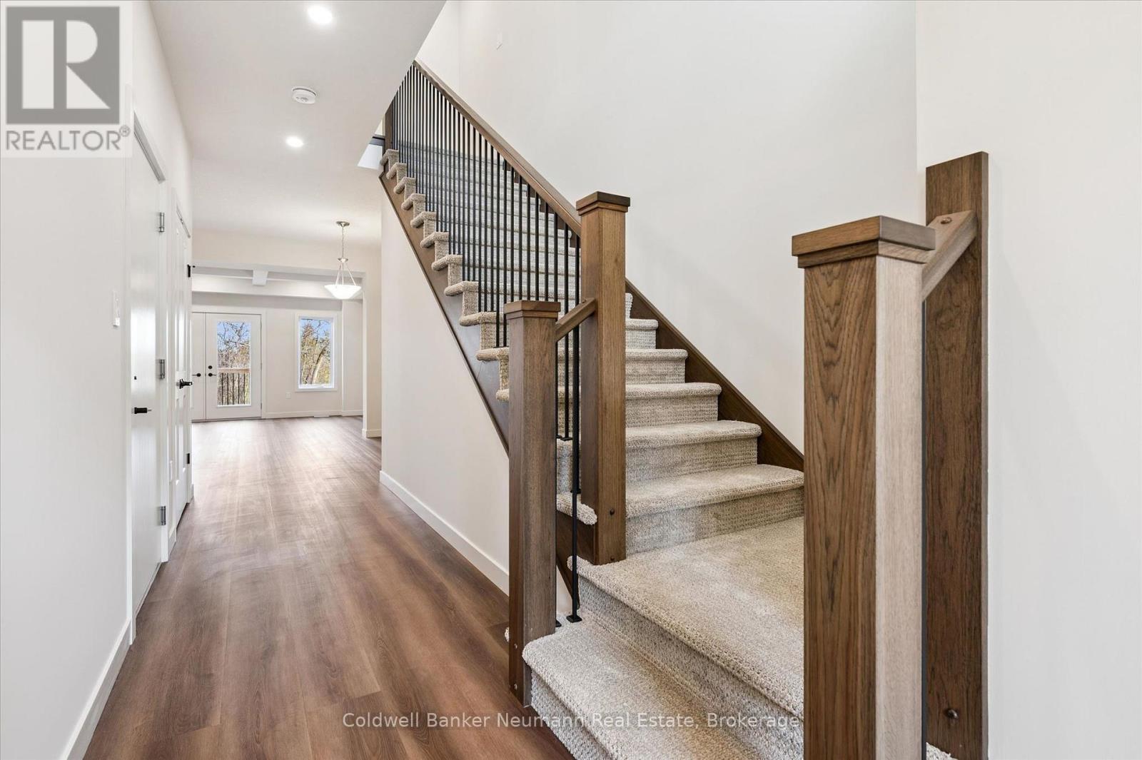 30 Fieldstone Lane, Centre Wellington, Ontario  N0B 1S0 - Photo 2 - X12954648