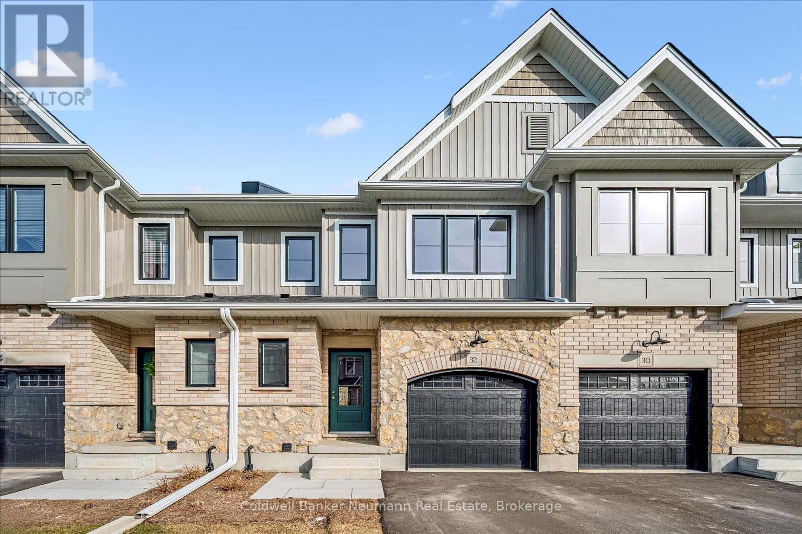 32 FIELDSTONE LANE, Centre Wellington, Ontario