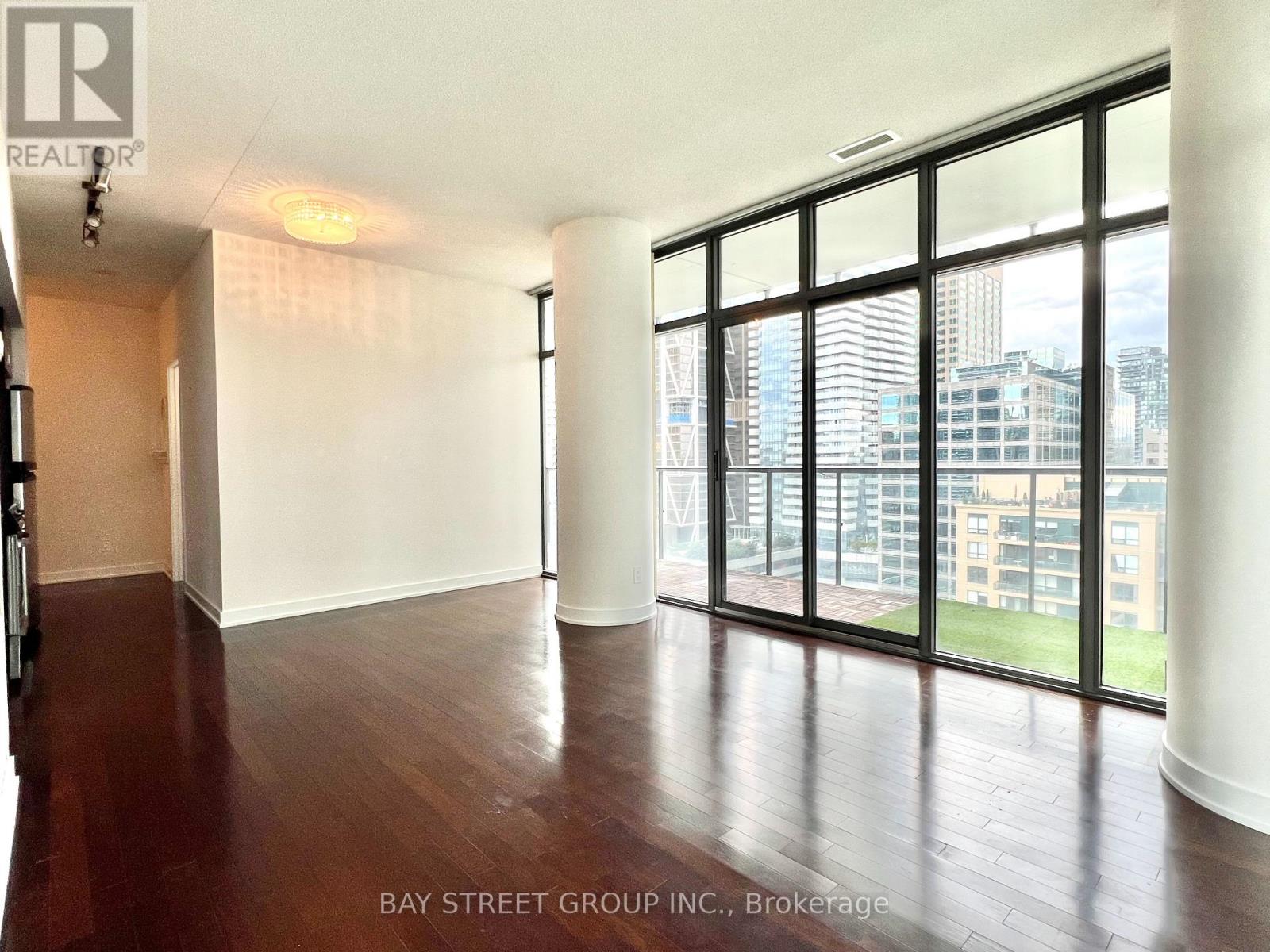 1811 - 33 Charles Street E, Toronto, Ontario  M4Y 0A2 - Photo 12 - C12954686