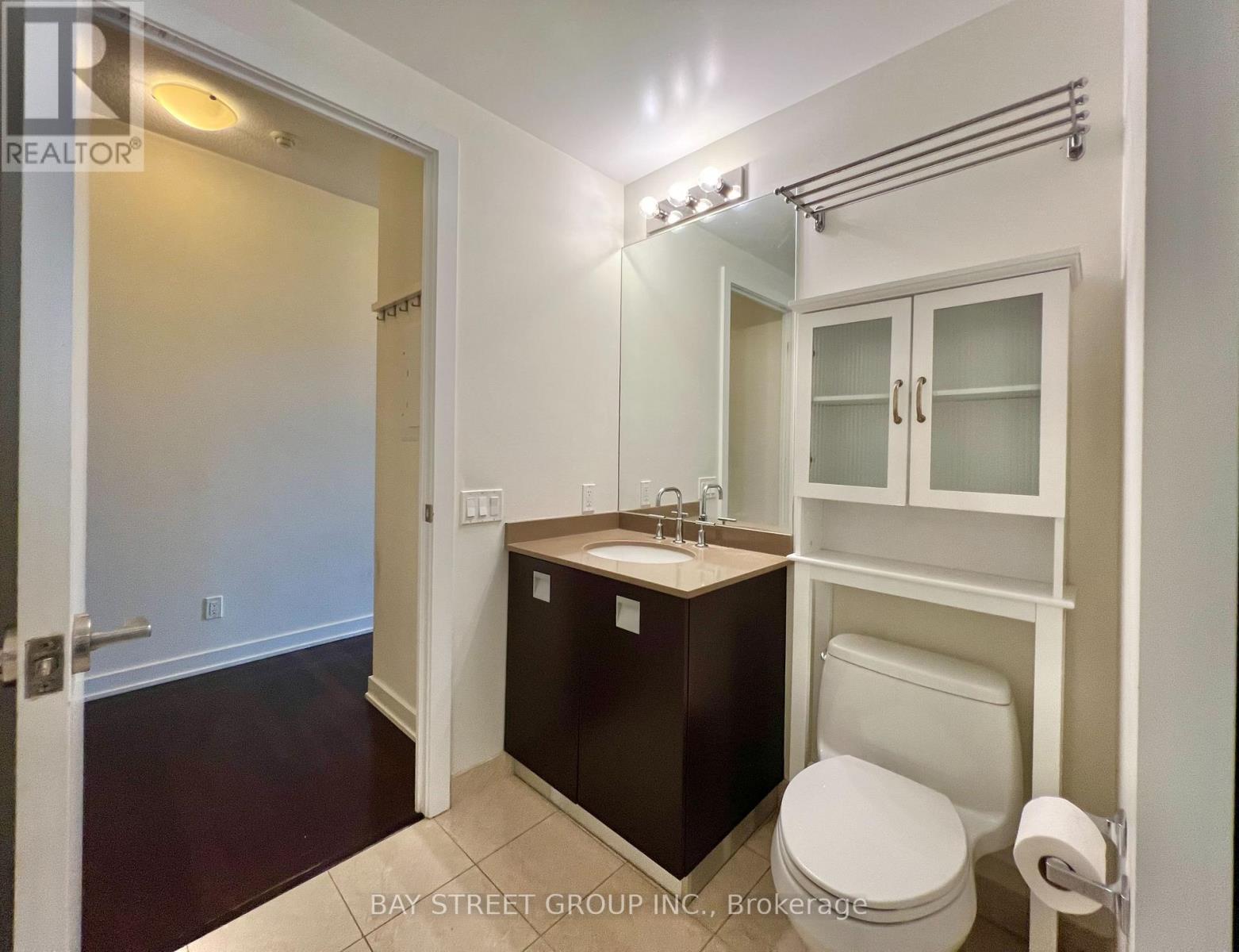 1811 - 33 Charles Street E, Toronto, Ontario  M4Y 0A2 - Photo 21 - C12954686