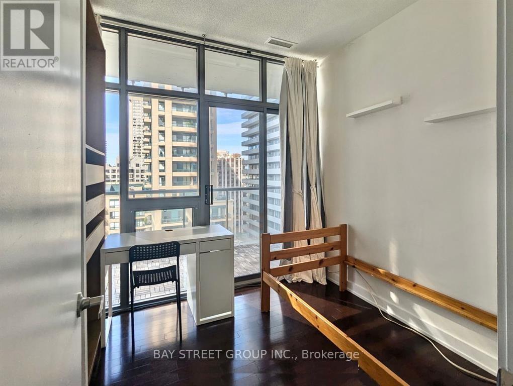 1811 - 33 Charles Street E, Toronto, Ontario  M4Y 0A2 - Photo 23 - C12954686