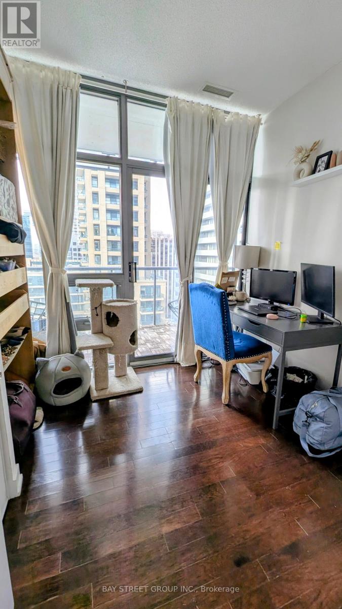 1811 - 33 Charles Street E, Toronto, Ontario  M4Y 0A2 - Photo 24 - C12954686