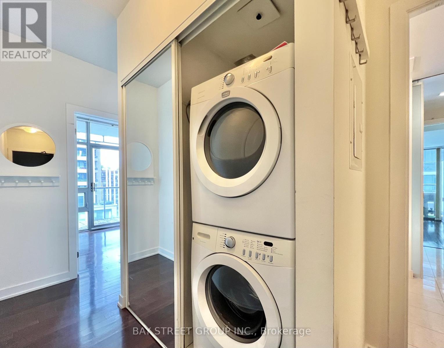 1811 - 33 Charles Street E, Toronto, Ontario  M4Y 0A2 - Photo 25 - C12954686