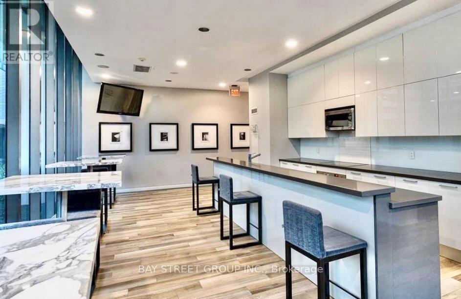 1811 - 33 Charles Street E, Toronto, Ontario  M4Y 0A2 - Photo 31 - C12954686