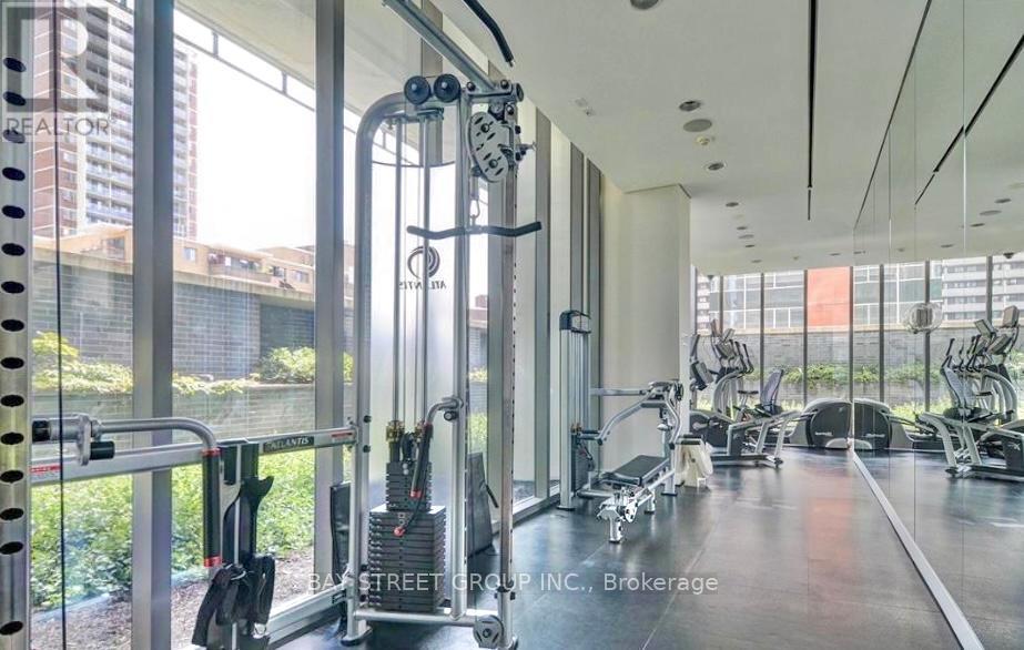 1811 - 33 Charles Street E, Toronto, Ontario  M4Y 0A2 - Photo 32 - C12954686