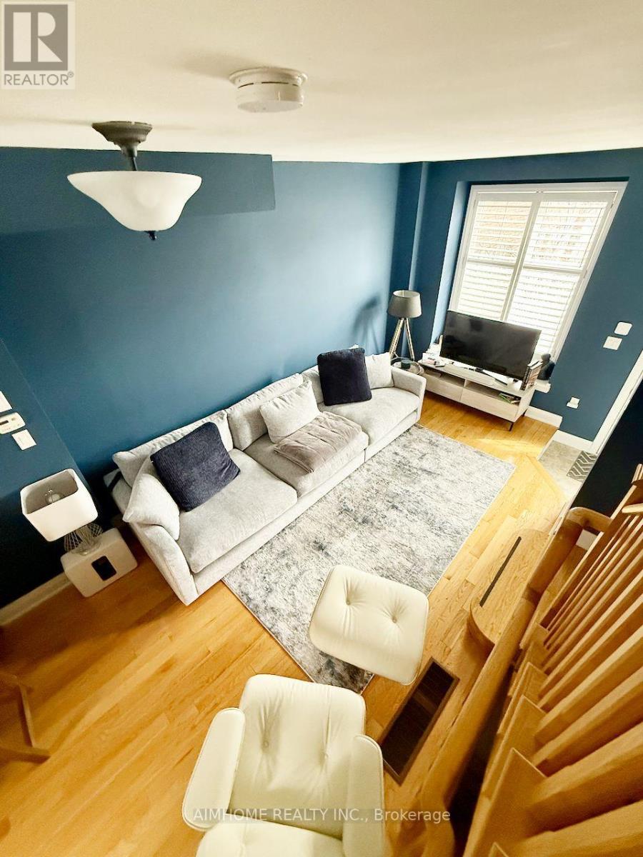 38 RAFFEIX LANE, Toronto, Ontario