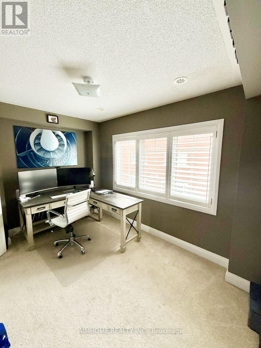 38 Raffeix Lane, Toronto, Ontario  M5A 0G5 - Photo 10 - C12954694