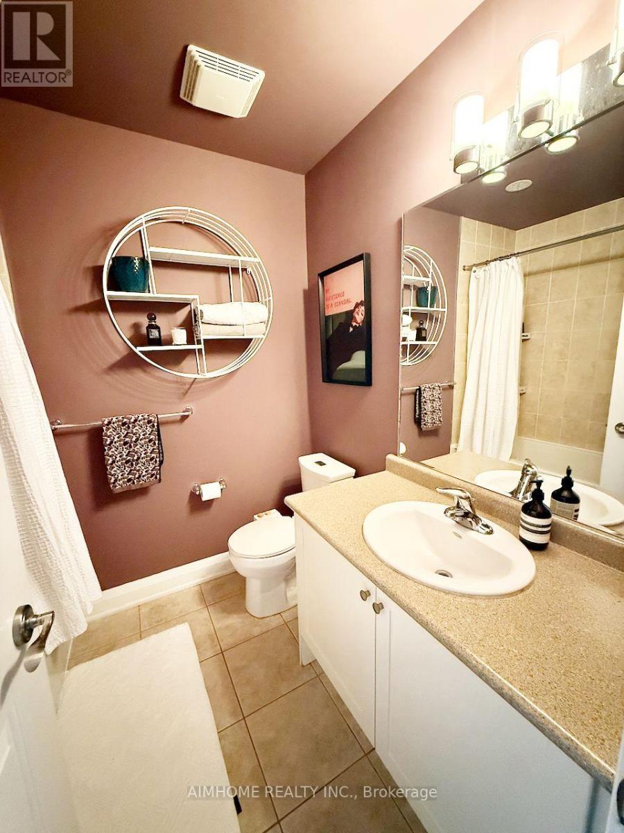 38 Raffeix Lane, Toronto, Ontario  M5A 0G5 - Photo 18 - C12954694