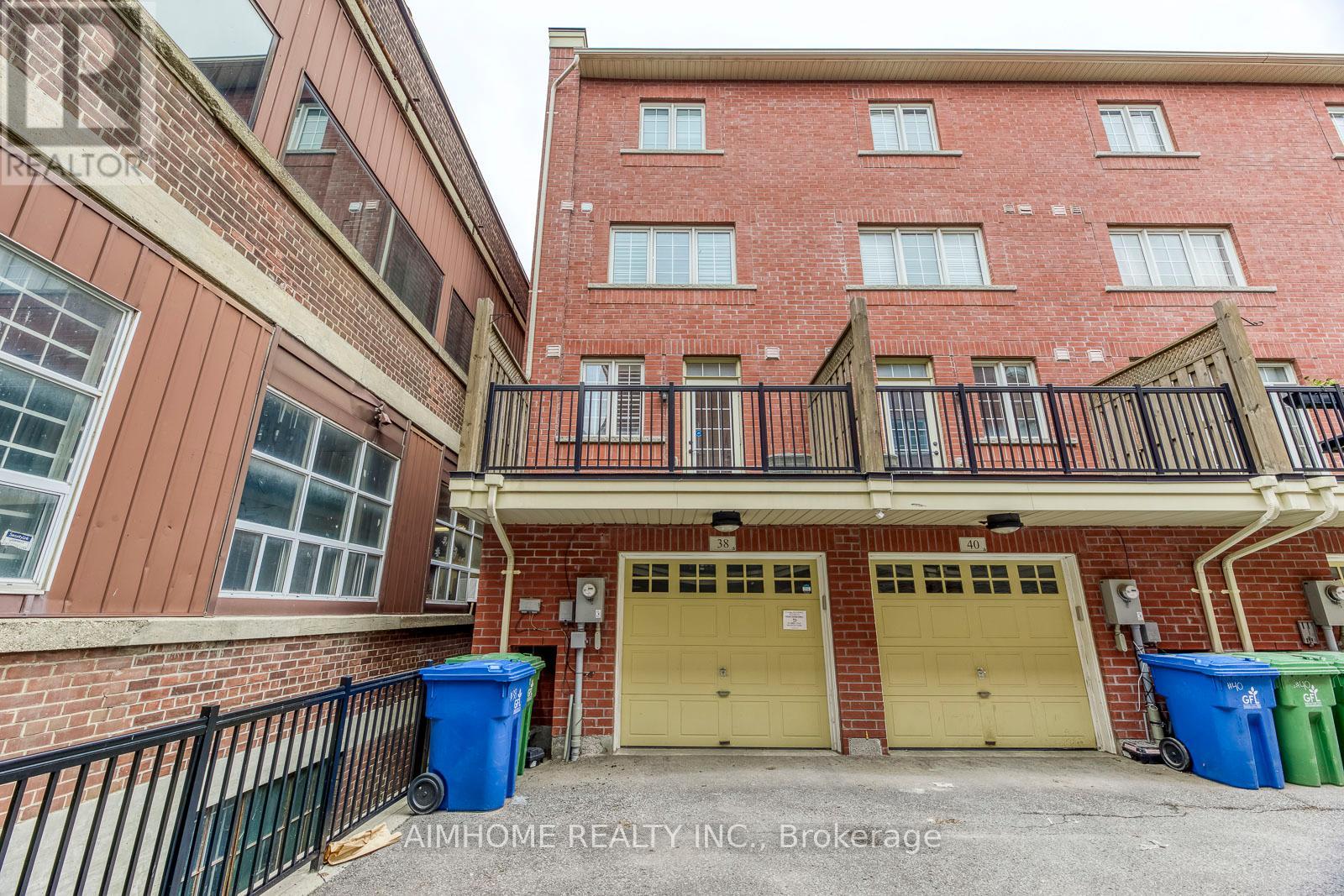 38 Raffeix Lane, Toronto, Ontario  M5A 0G5 - Photo 32 - C12954694