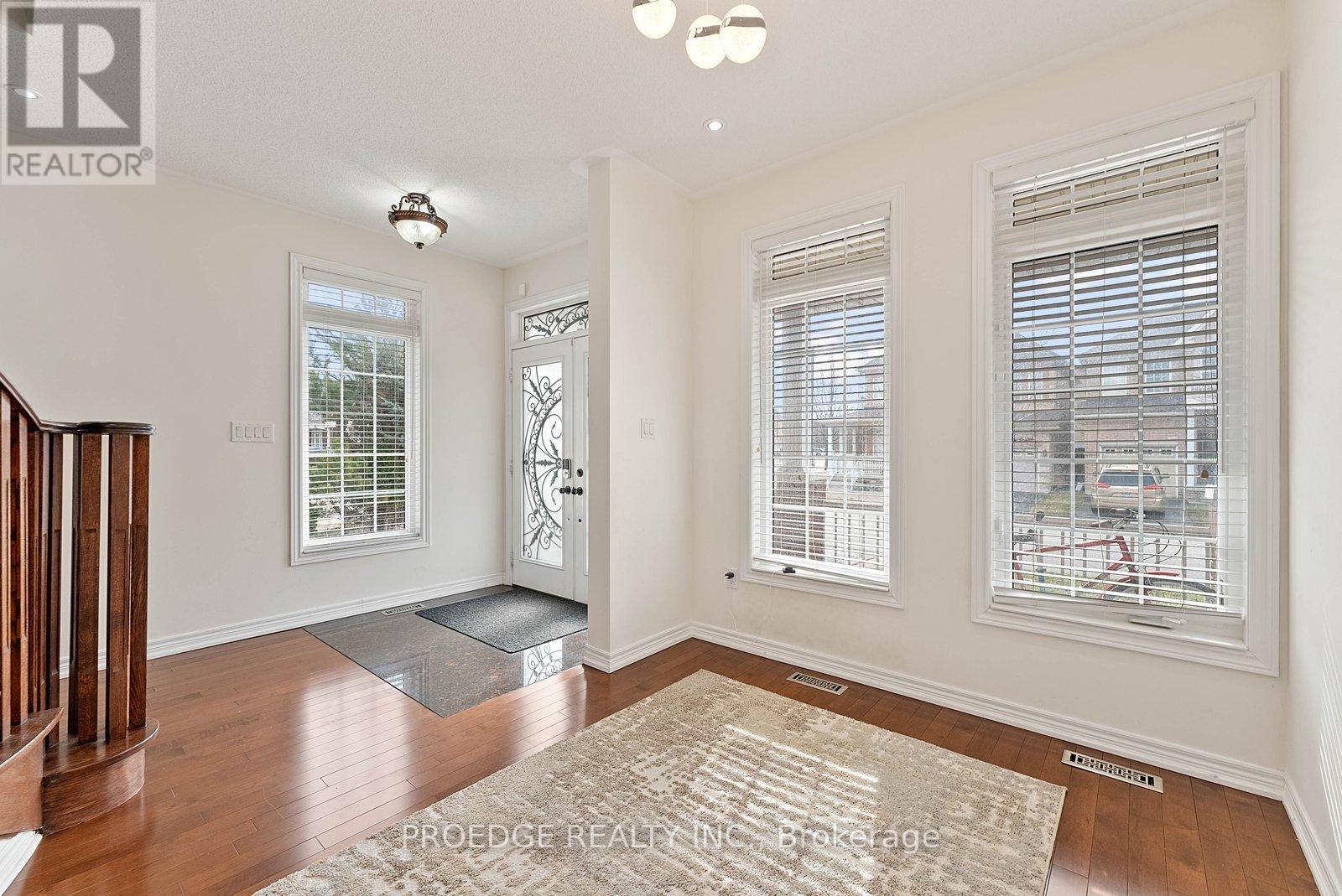 76 Bernbridge Road, Markham, Ontario  L6B 0S6 - Photo 12 - N12954666