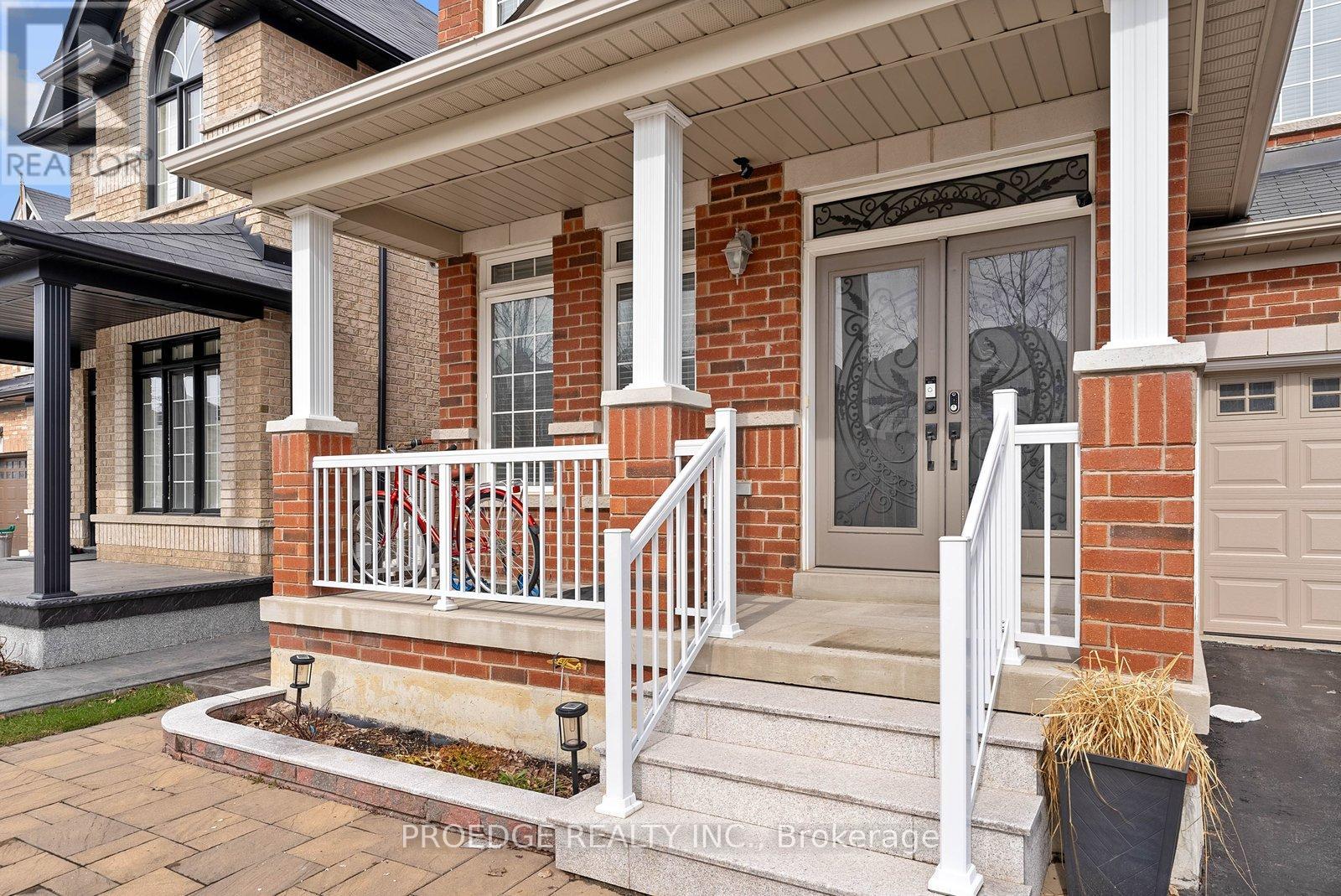 76 Bernbridge Road, Markham, Ontario  L6B 0S6 - Photo 3 - N12954666