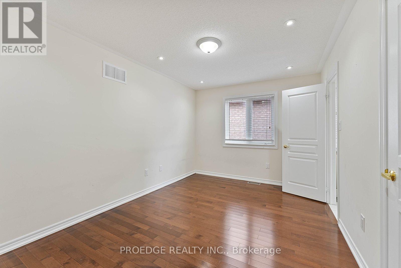 76 Bernbridge Road, Markham, Ontario  L6B 0S6 - Photo 35 - N12954666