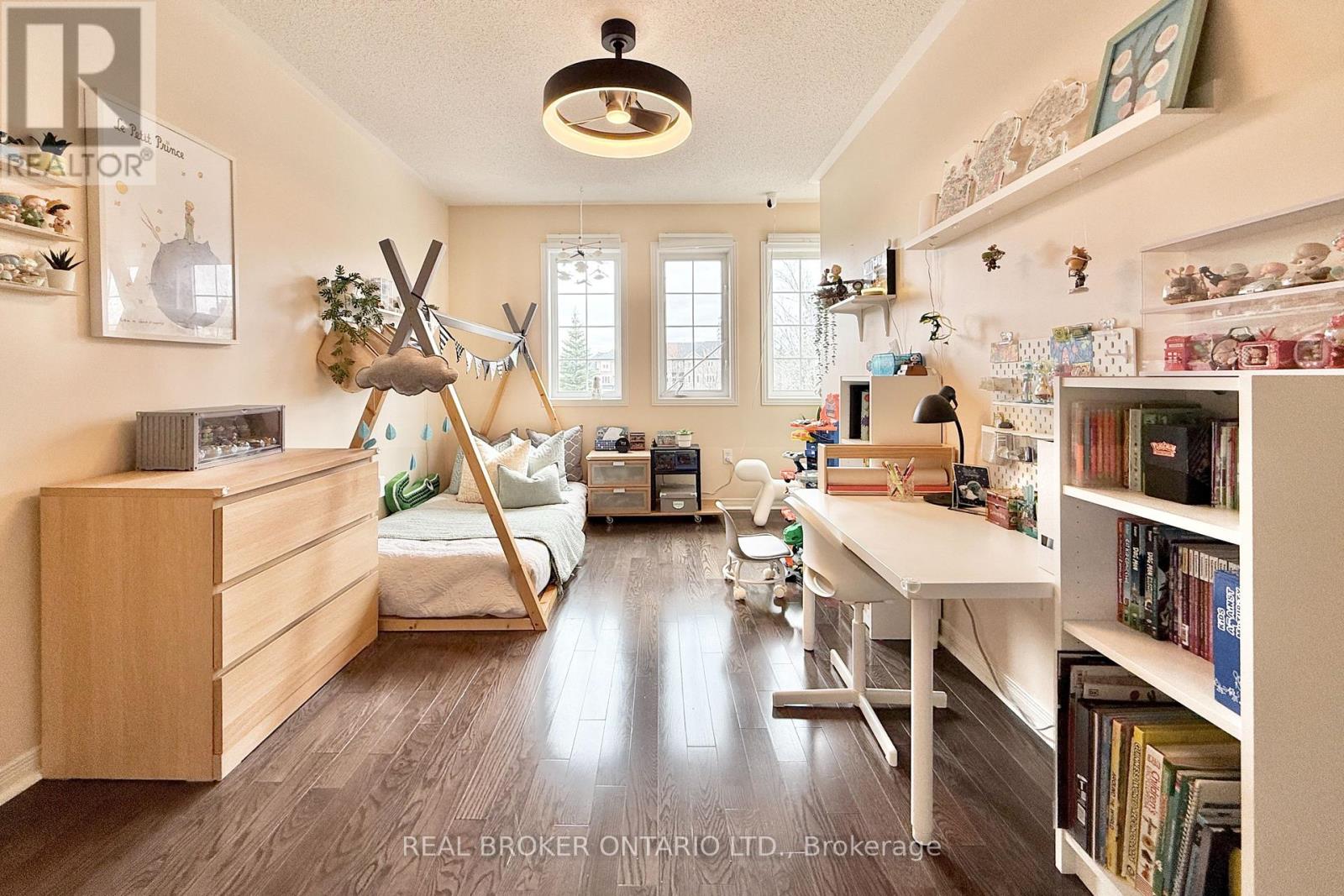 46 Revelstoke Crescent, Richmond Hill, Ontario  L4B 4T2 - Photo 19 - N12954678