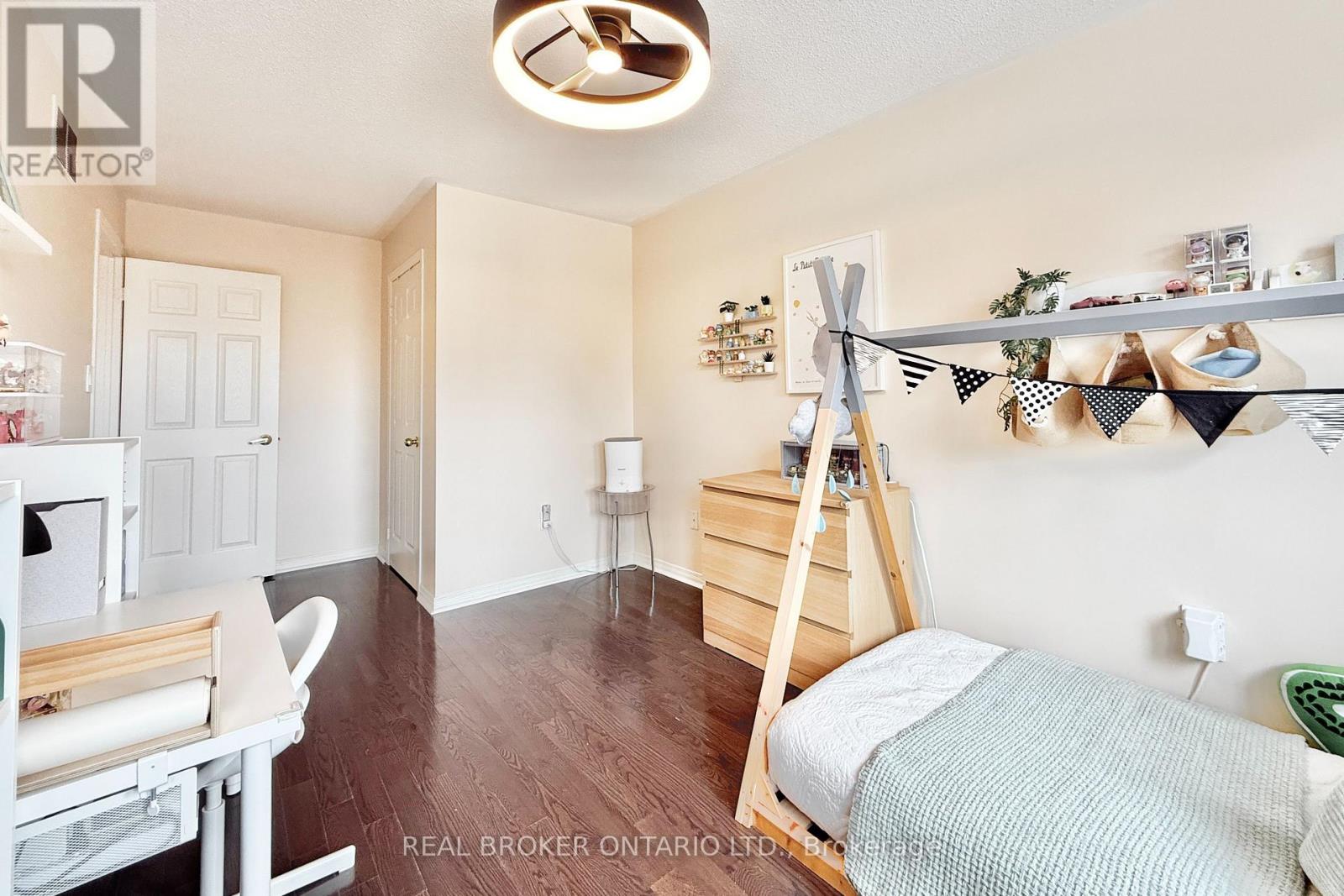 46 Revelstoke Crescent, Richmond Hill, Ontario  L4B 4T2 - Photo 20 - N12954678