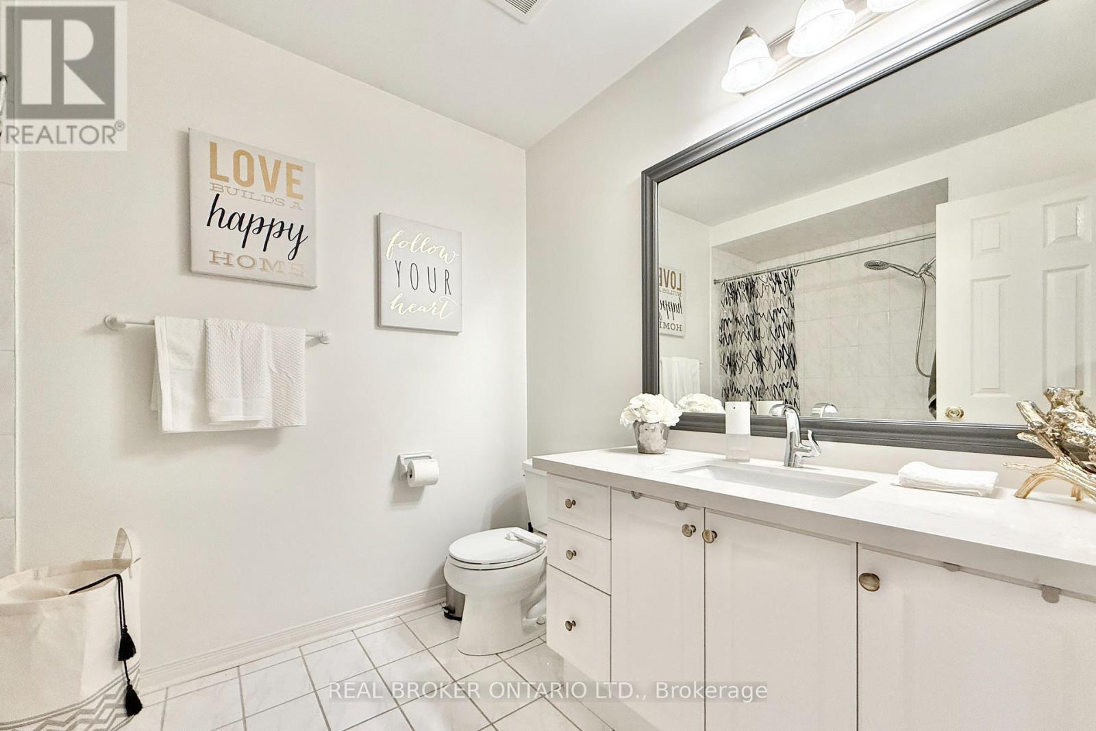 46 Revelstoke Crescent, Richmond Hill, Ontario  L4B 4T2 - Photo 21 - N12954678