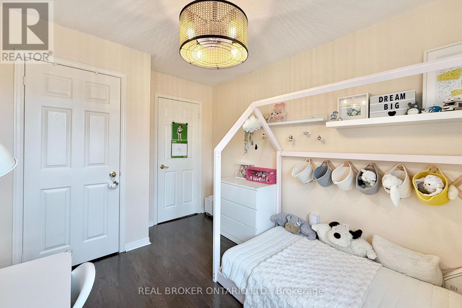 46 Revelstoke Crescent, Richmond Hill, Ontario  L4B 4T2 - Photo 25 - N12954678