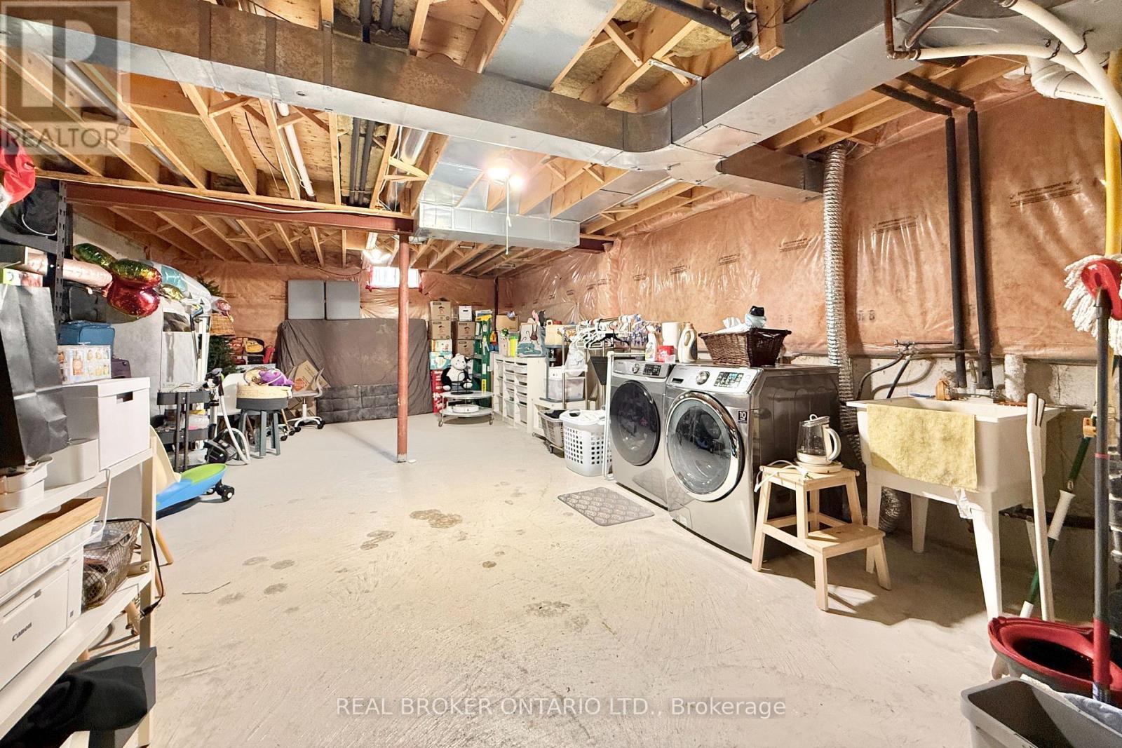 46 Revelstoke Crescent, Richmond Hill, Ontario  L4B 4T2 - Photo 27 - N12954678