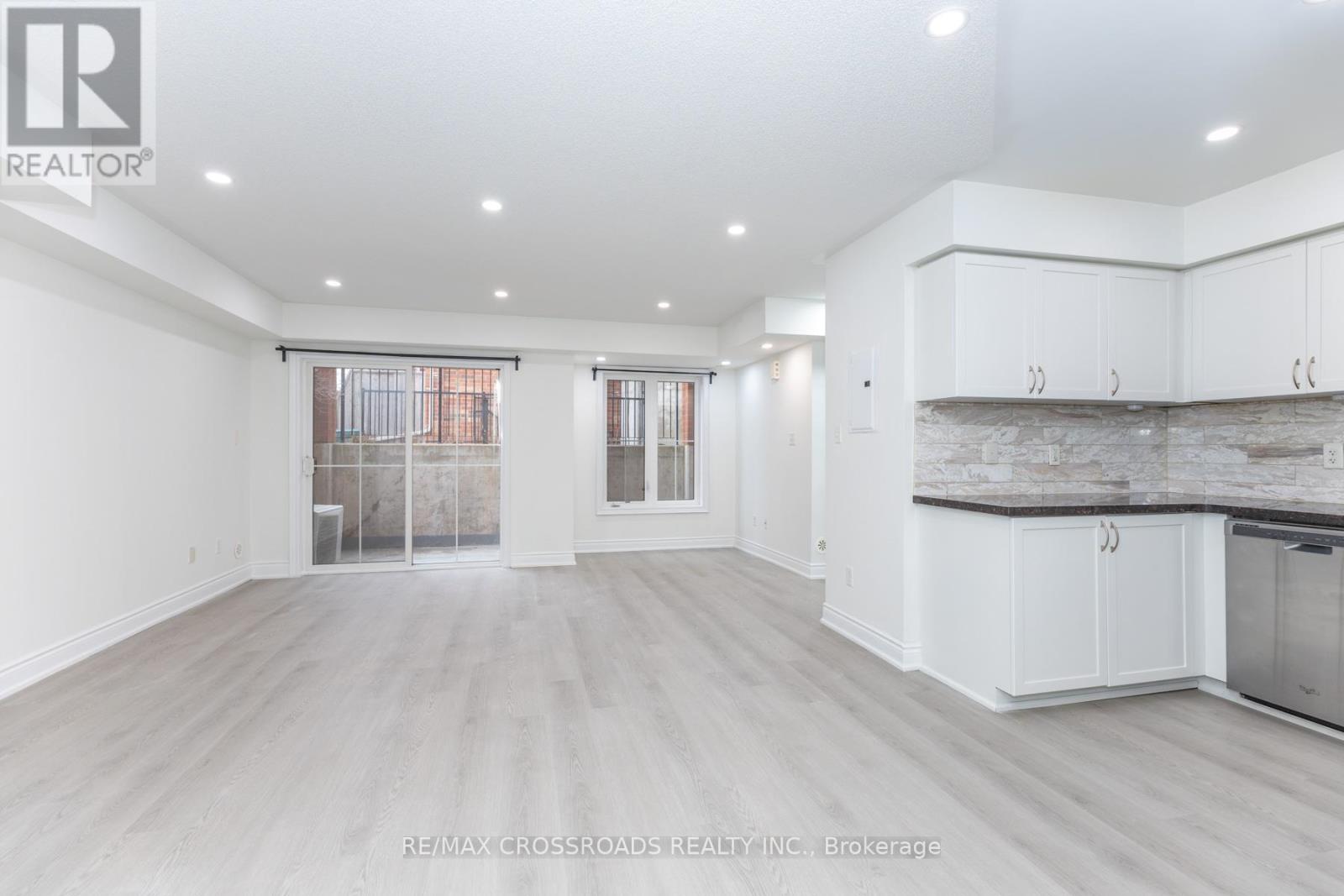 16 - 2460 Post Road, Oakville, Ontario  L6H 0J2 - Photo 11 - W12950460