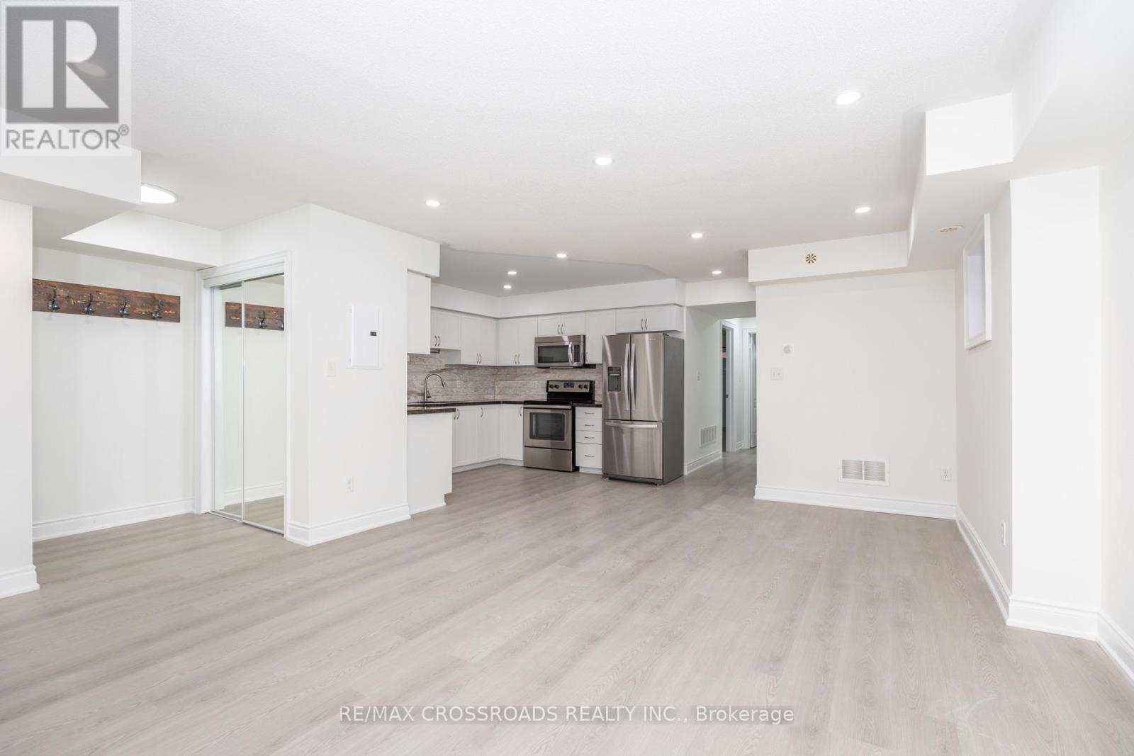 16 - 2460 Post Road, Oakville, Ontario  L6H 0J2 - Photo 9 - W12950460