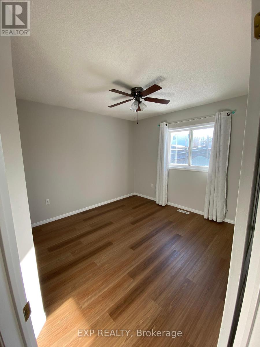 55 Athabaska Road, Barrie (Holly), Ontario  L4N 8E8 - Photo 5 - S12954660