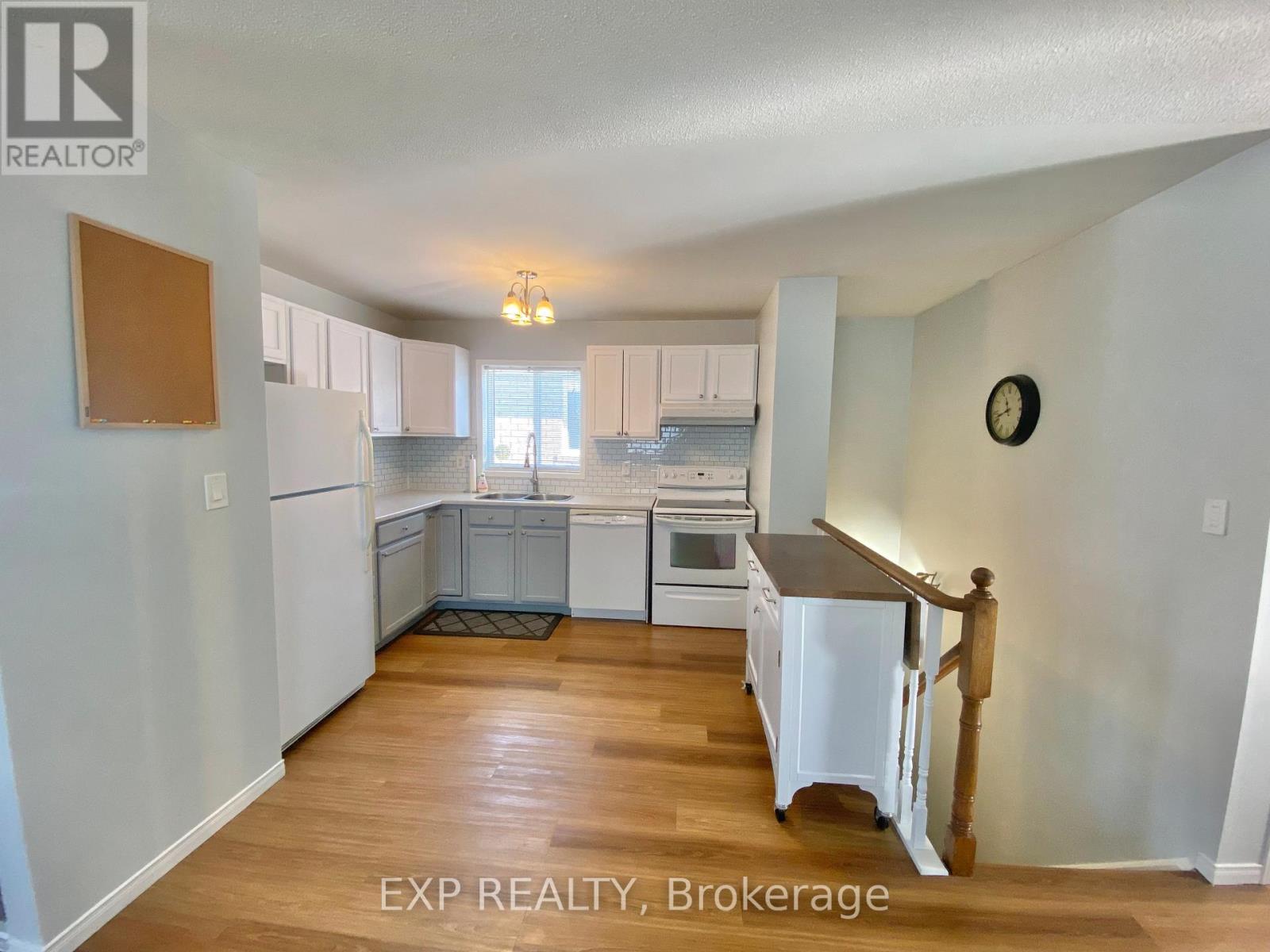 55 Athabaska Road, Barrie (Holly), Ontario  L4N 8E8 - Photo 6 - S12954660