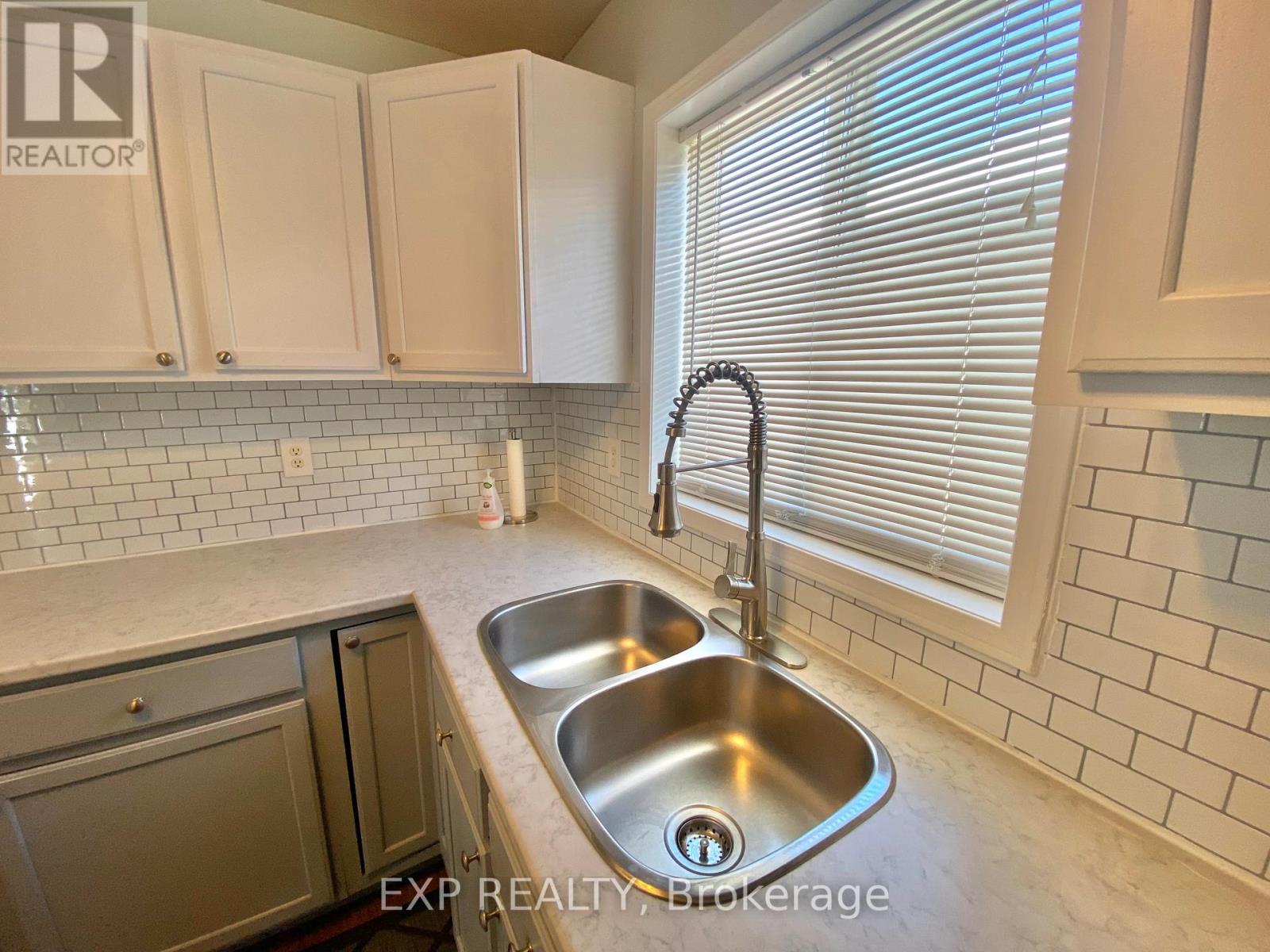 55 Athabaska Road, Barrie (Holly), Ontario  L4N 8E8 - Photo 9 - S12954660