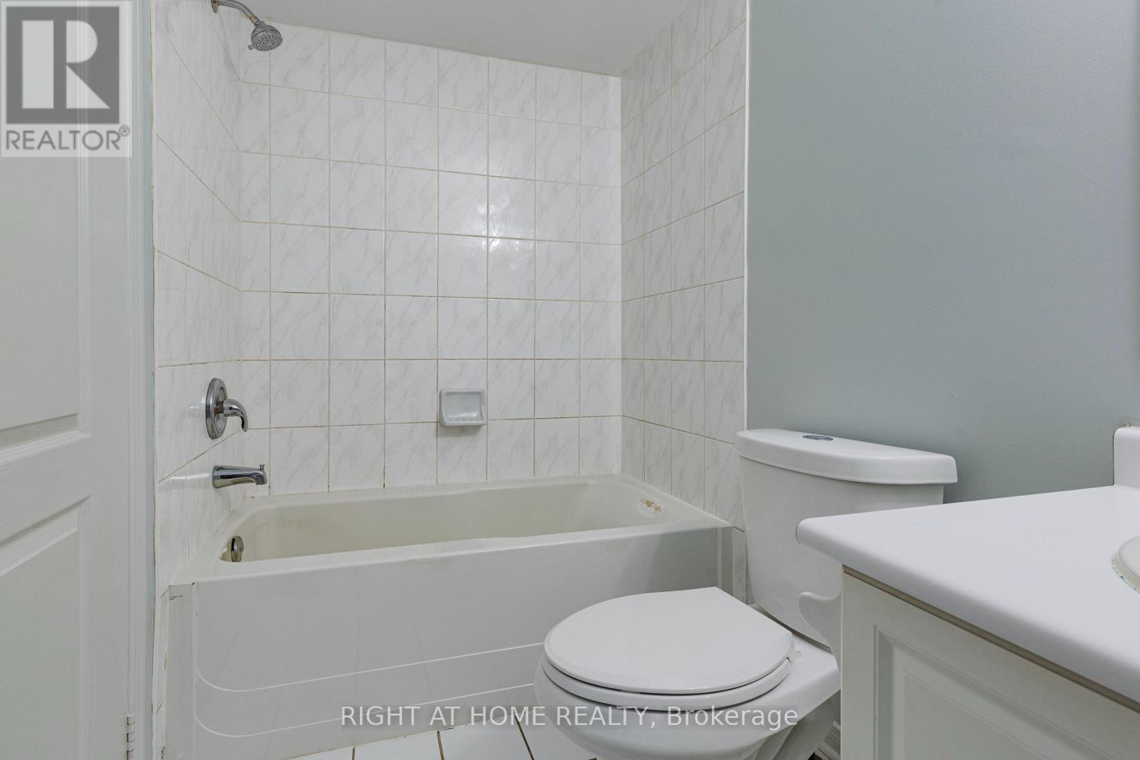 5 - 770 Othello Court, Mississauga, Ontario  L5W 1Y2 - Photo 32 - W12954644