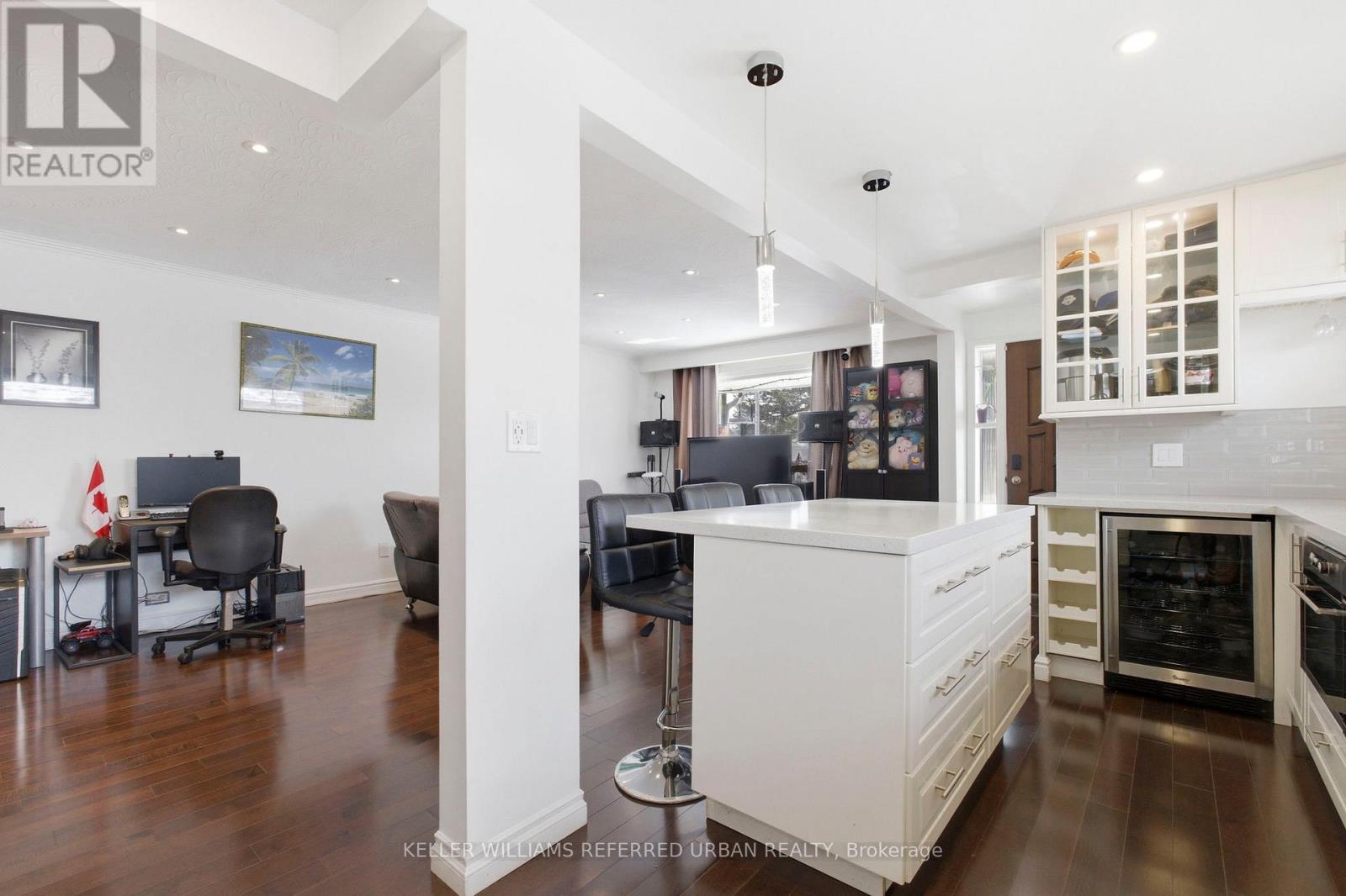 36 Hucknall Road, Toronto, Ontario  M3J 1V8 - Photo 13 - W12954662