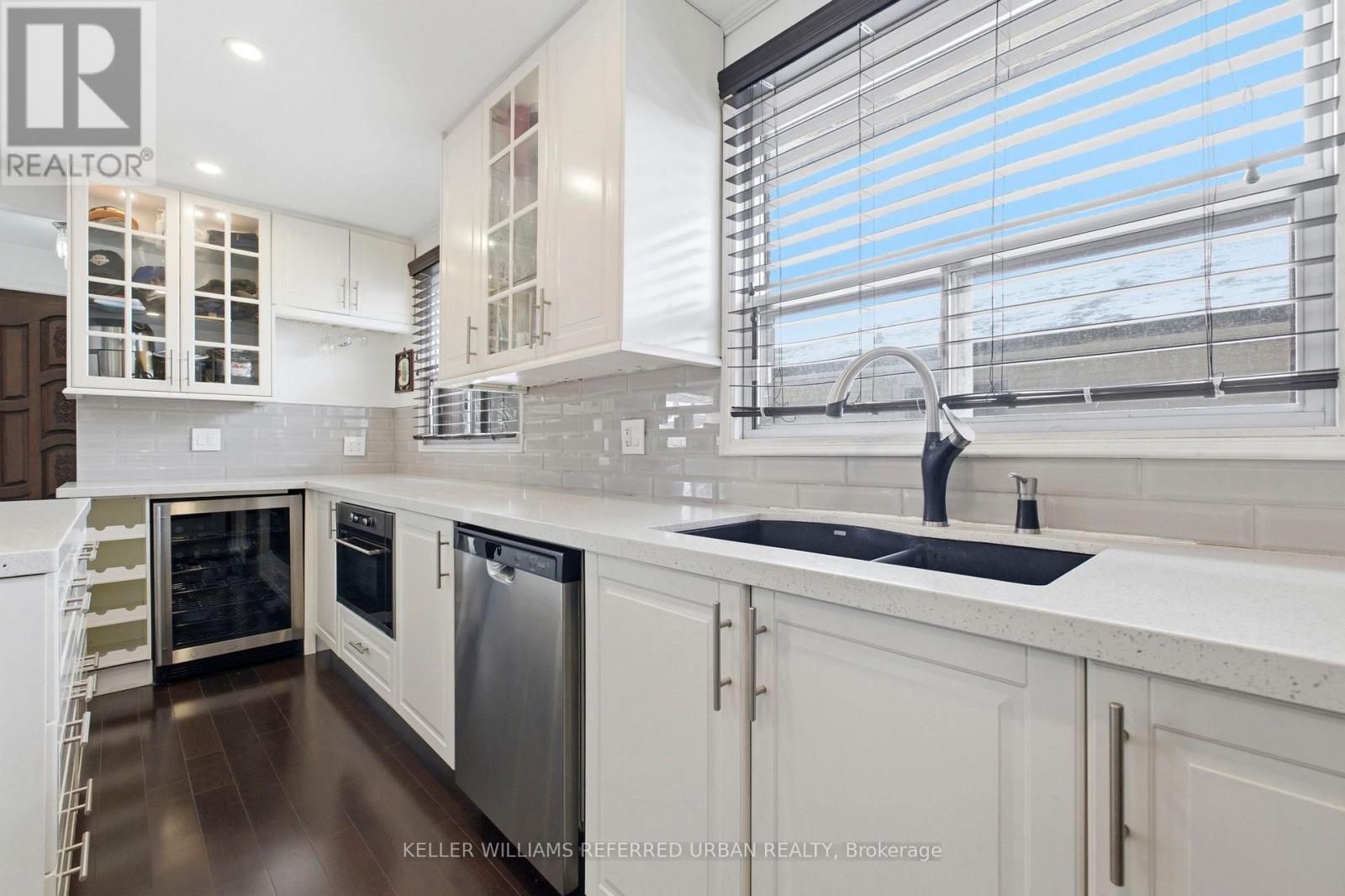 36 Hucknall Road, Toronto, Ontario  M3J 1V8 - Photo 14 - W12954662