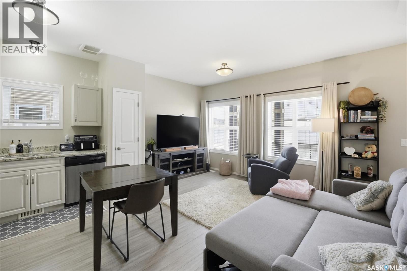 114 100 Chaparral Boulevard, Martensville, Saskatchewan  S0K 0A2 - Photo 2 - SK031925