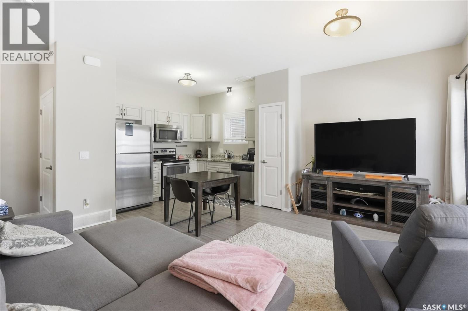 114 100 Chaparral Boulevard, Martensville, Saskatchewan  S0K 0A2 - Photo 3 - SK031925